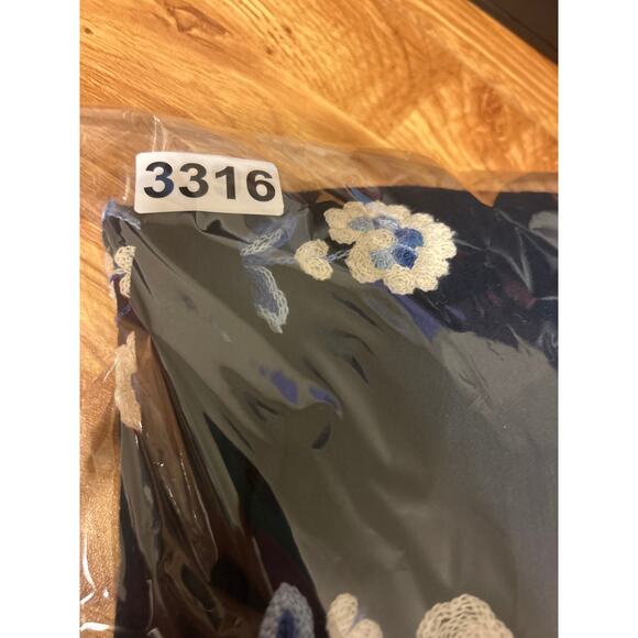 Karen Kane Women Floral Peasant Tunic Top 2X Embroiderered Cottagecore Whimsy - Picture 11 of 11